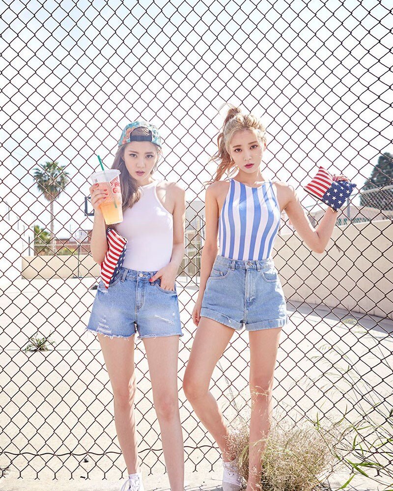 Bikini &aacute;o ba lỗ  Caroline