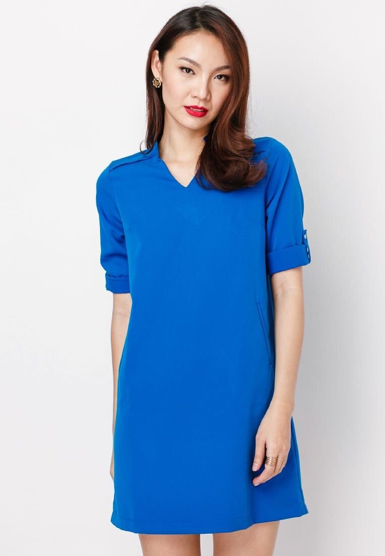 INNER CIRCLE - Đầm Su&ocirc;ng Cổ V