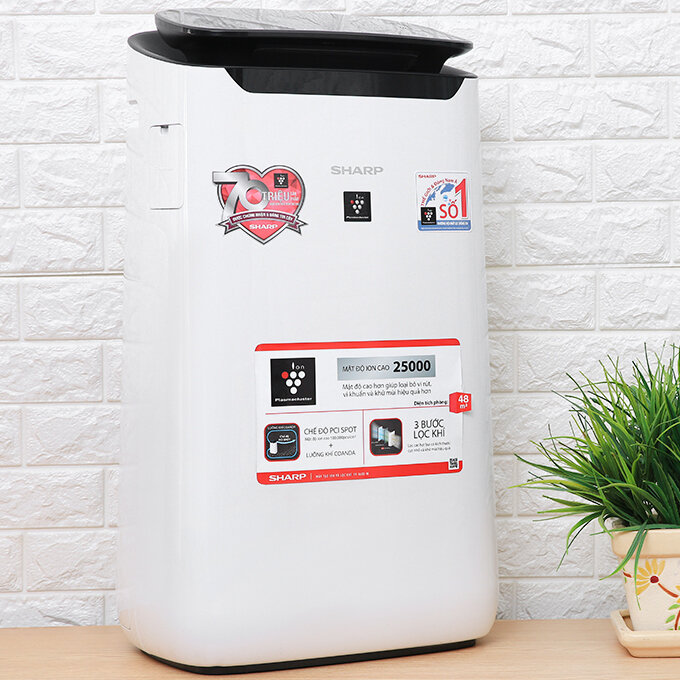 M&aacute;y lọc kh&ocirc;ng kh&iacute; Sharp FP-J60E-W