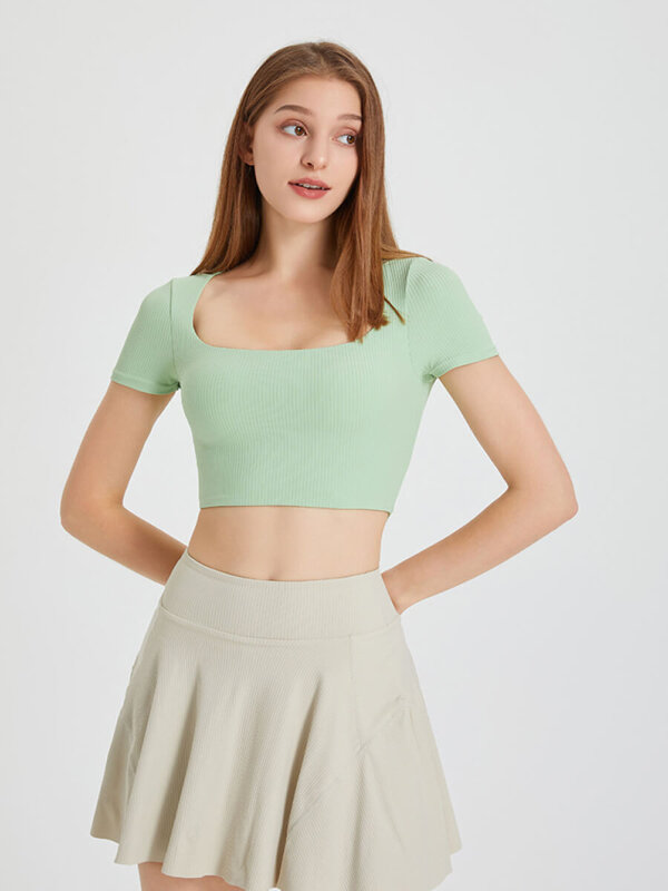&Aacute;o tập croptop c&oacute; tay