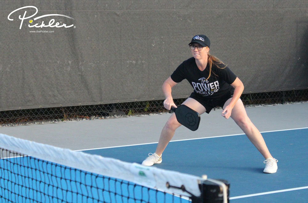 di-chuyen-chan-va-gap-goi-Pickleball